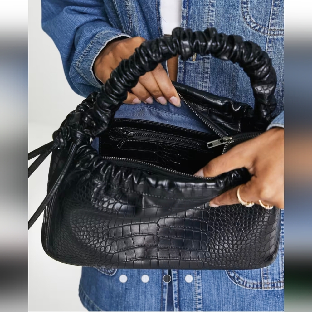 HVISK Arcadia Vegan Leather Bag With Black Croc Design